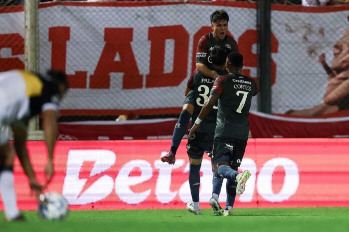 Huracán le ganó a Olimpo y se metió en 16avos de final de la Copa Argentina