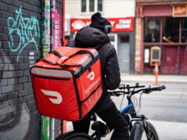 Entrenadores de robots: repartidores de DoorDash podrán ganar dinero extra con la IA sin salir de casa