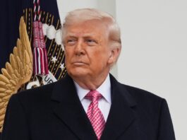 Donald Trump afirmó que Estados Unidos podría “apropiarse del petróleo de Irán”