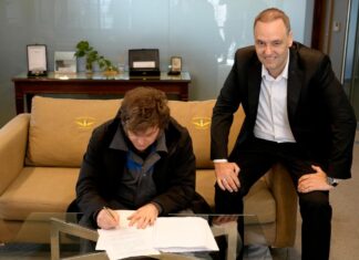 Hombre de Javier Milei pide la renuncia de Manuel Adorni