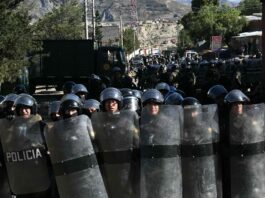 Tensión y choques en Bolivia durante un operativo para levantar el bloqueo a La Paz