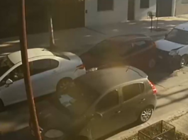 Video: el momento en que tres autos chocan en La Loma cuando un conductor desaceleró por un bache