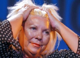 Carrió apuntó contra Adorni y “este gobierno de corruptos”