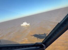 Continúa la búsqueda de cinco pescadores desaparecidos en el Río de la Plata