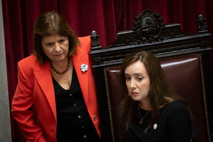 El oficialismo busca destrabar la presión política y apura la presencia de Manuel Adorni en el Senado