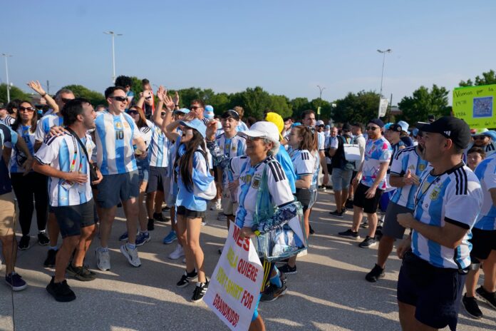 Mundial 2026: cientos de argentinos están sin entradas en Dallas, que se venden hasta 3000 dólares antes del partido