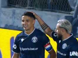 Alex Arce convirtió un golazo de tijera y terminó llorando en el triunfo de Independiente Rivadavia ante Huracán