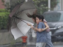 China evacúa a más de un millón de personas ante la llegada del tifón Bavi