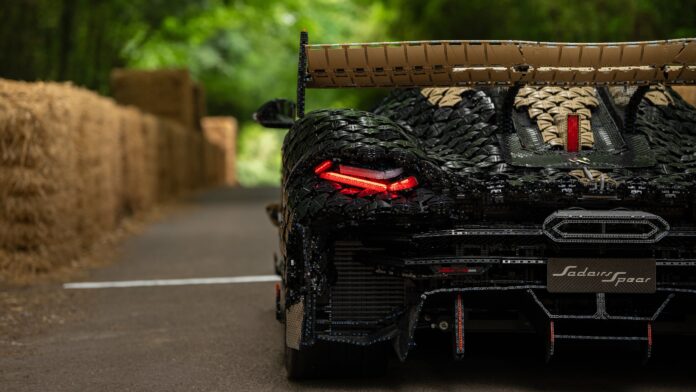 Con más de 300.000 Lego hicieron un auto que anda a más de 100 km/h
