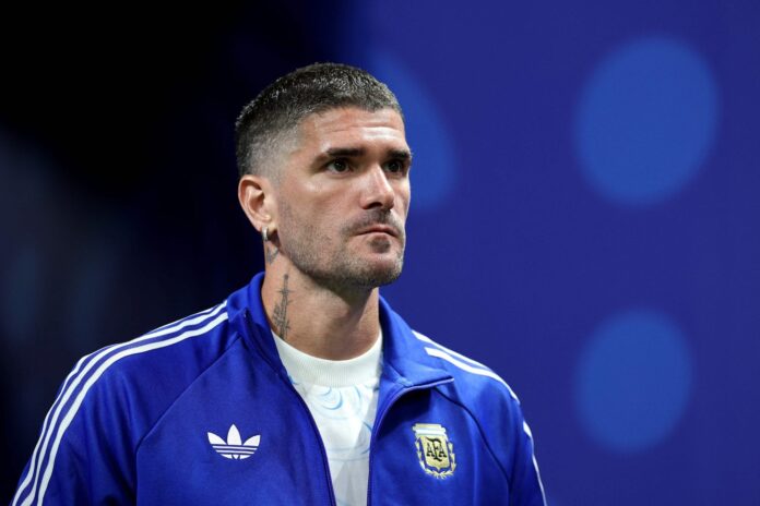El padre de Rodrigo De Paul habló sobre la bandera de Malvinas que mostraron los jugadores