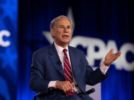 Inédito en USA: Abbott amplía en Texas el primer refugio para hombres supervivientes de trata