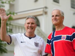 La pelota no se mancha, la política sí: los líderes juegan su partido aparte en el Mundial