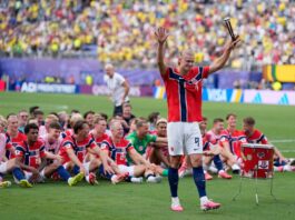 Noruega celebró con la “remada vikinga” tras eliminar a Brasil del Mundial y clasificar a cuartos