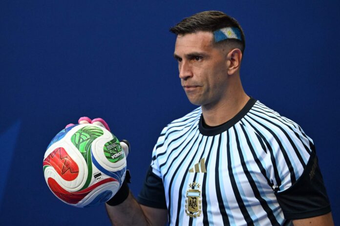 La búsqueda de Dibu Martínez: una atajada para cambiar su Mundial y volver a sentirse decisivo