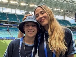 La extravagante bienvenida de Jimena Barón a su hijo Momo que desconcertó a todo el aeropuerto de Miami