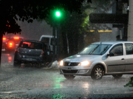 Diluvió en La Plata y se esperan más tormentas intensas hasta la mañana de este sábado