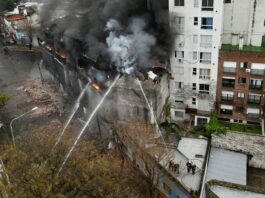 Las postales más impresionantes del incendio en el depósito de Aloise Tecno