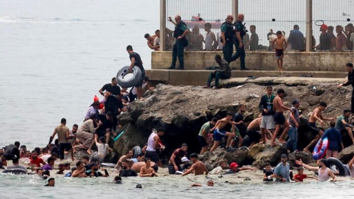 Ceuta: muerte, incidentes y grieta geopolítica, entre las consecuencias de un fenómeno recurrente