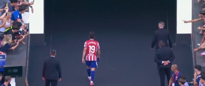Julián Álvarez y un gesto inesperado tras los silbidos de los hinchas del Atlético de Madrid