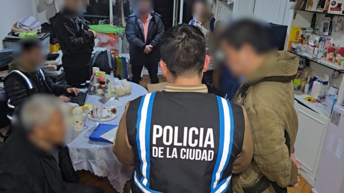 Desbarataron a una organización que atacaba a comerciantes chinos: cinco extranjeros detenidos