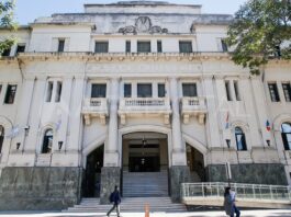 Con fallo dividido, la Corte Suprema de Santa Fe declaró ilegal el tope a las jubilaciones de privilegio