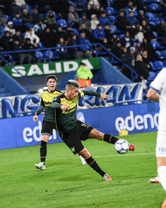 Vélez no pasó del empate ante Defensa y Justicia y quedó escolta de la Zona A del Torneo Clausura