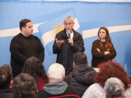 Ferraresi recorrió San Miguel y planteó construir “mayorías desde abajo” en la provincia