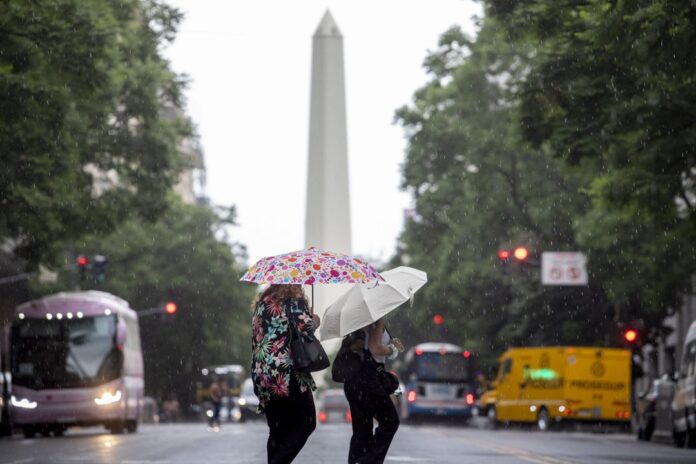 Cómo estará el clima en Buenos Aires este lunes 3 de agosto: a qué hora llegan las lluvias