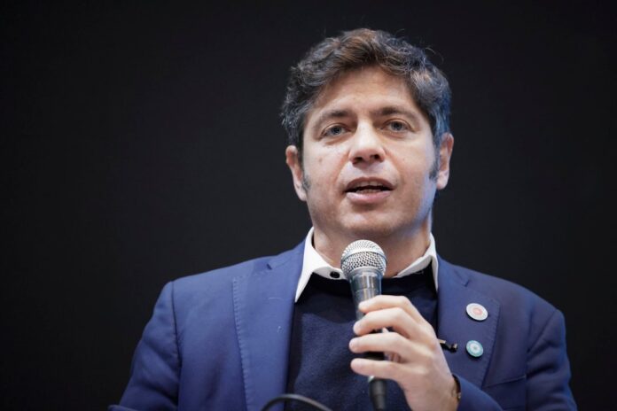 En la peregrinación por San Cayetano, Kicillof criticó al Gobierno por la ley de propiedad privada