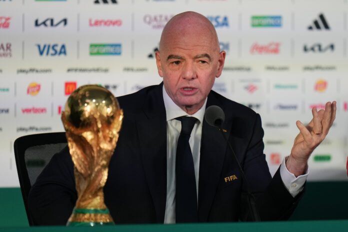 La contundente carta de la UEFA, AFC y Concacaf que desestabiliza el futuro de Gianni Infantino