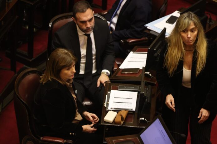 El debate sobre la ley de tierras: un teatro de sombras