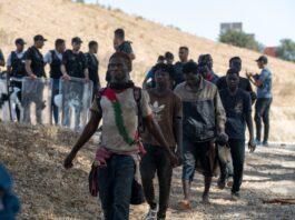 Marruecos detuvo a cientos de migrantes que se dirigían a Ceuta en un nuevo intento en masa de ingresar a España