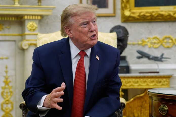 Trump arremetió contra una periodista de CNN tras una pregunta sobre una de sus asistentes
