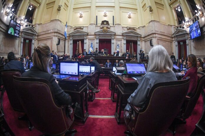 El bloque de La Libertad Avanza pidió remover del Senado a un estrecho colaborador de Villarruel