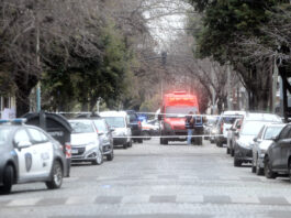 “Impresionados por lo que pasó”: Villa Devoto, el barrio “tranquilo” que despertó con un femicidio y no sale de la conmoción y el horror
