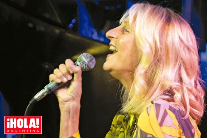 Marina Blaquier: todas las fotos de su debut como cantante entre amigos y un nuevo amor