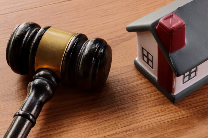 Remate vs. mercado: cuánto se puede ahorrar realmente al comprar una propiedad en subasta