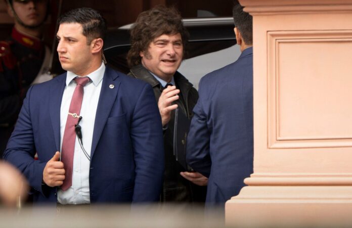 Javier Milei volvió al país: entrevista con un medio francés y la próxima reunión de Gabinete