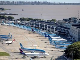 AA2000 deberá invertir USD 600 millones y desistir de una demanda contra el Estado