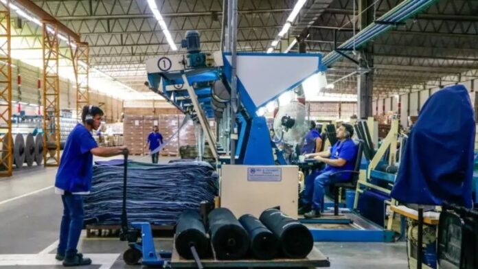 La actividad económica creció 0,6% interanual en agosto, según estudio privado