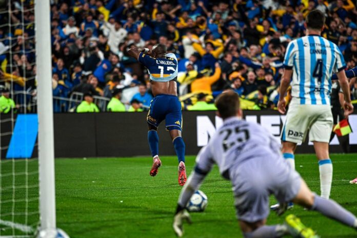 La cabeza de Enner Valencia: los goles con los que Boca remontó ante Racing