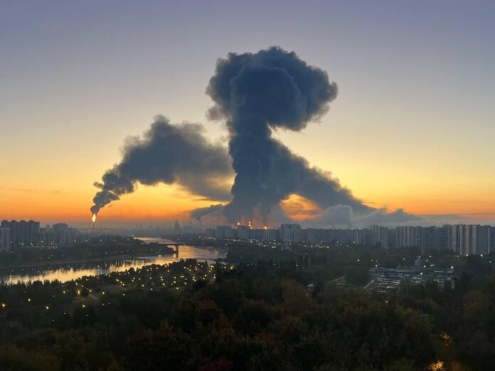Ucrania lanzó un ataque con drones contra Moscú: al menos dos muertos y una refinería dañada