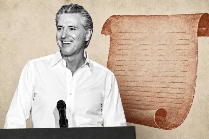 Es oficial: Gavin Newsom firmó seis leyes que influirán en trabajadores migrantes de California