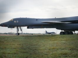 Ciudadanos británicos, explosivos y la sombra de Irán: los nuevos detalles del presunto complot contra la base utilizada por EE.UU.