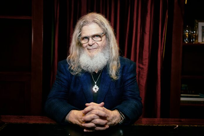 La otra pasión de Gustavo Santaolalla: “No quería hacer un vino de celebrity”