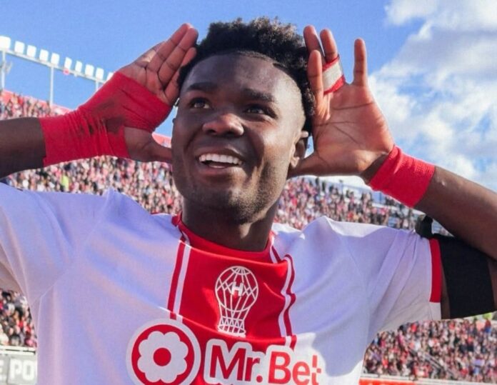 Jordy Caicedo, el ecuatoriano de los goles importantes, se destaca en Huracán y se ilusiona con Gallardo