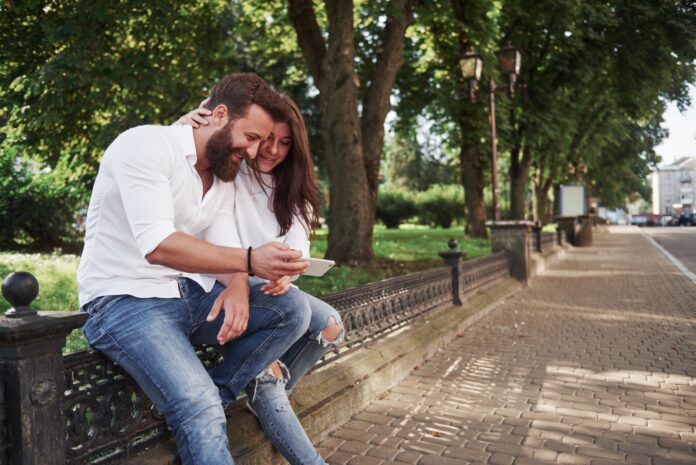 Día de los Novios: por qué se celebra hoy y 150 frases para enviar por WhatsApp