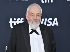 San Sebastián llegó a su fin: Mike Leigh ganó el premio mayor y un documental argentino se llevó dos galardones