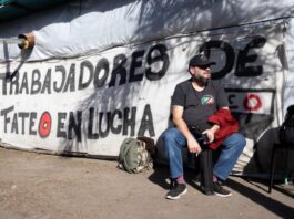 La Justicia ordenó desalojar la planta de Fate a siete meses de su cierre y hay protestas