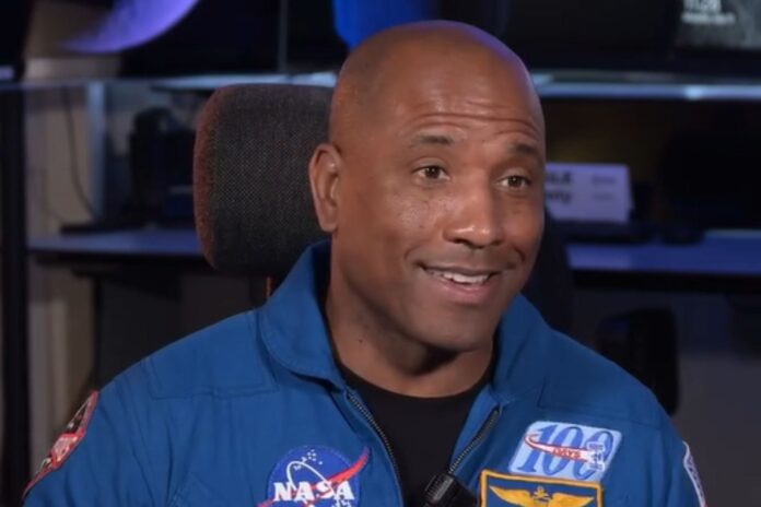 Victor Glover, astronauta de Artemis II: “Pilotar la nave Orion en el espacio fue un inmenso honor”